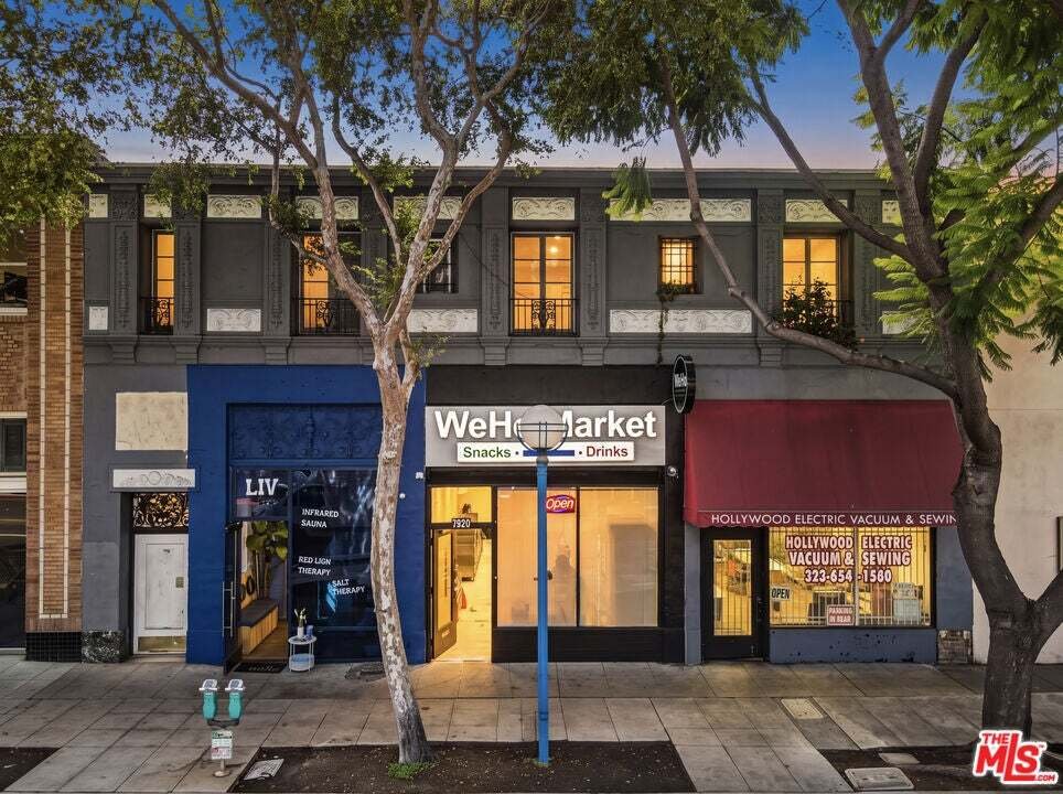 Los Angeles, California, United States 1 - 19020489