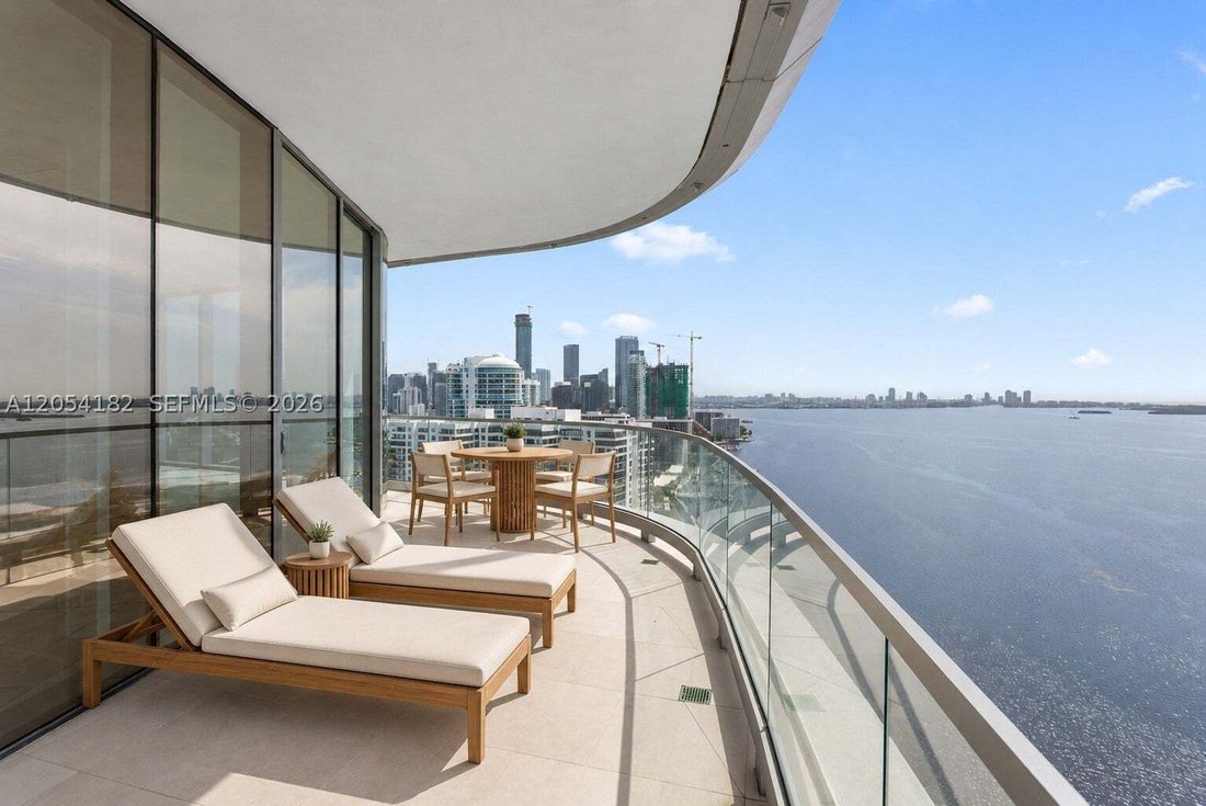 Condo in Miami, Florida, United States 4 - 18449503