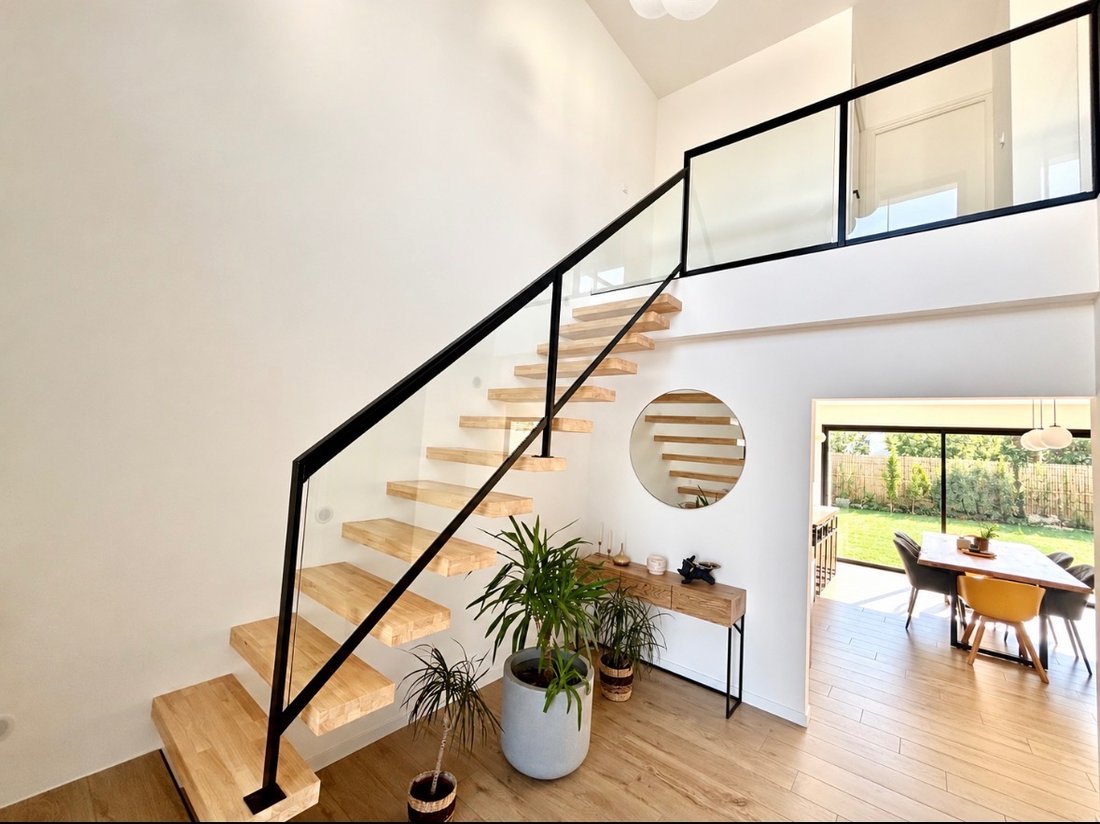 Villa in Juigne, Montreuil-Juigne, France 3 - 19030238