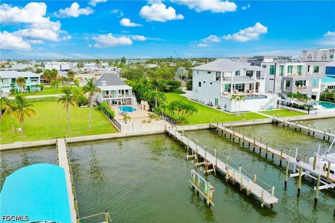 House in Fort Myers Beach, Florida, United States 5 - 19032420