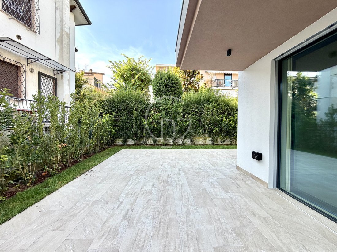 Apartment in Desenzano Centro, Desenzano del Garda, Lombardy 5 - 19025566
