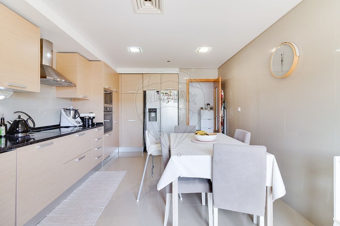 Apartment in Ramada e Canecas, Lisbon, Portugal 3 - 19028001