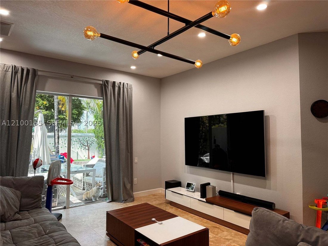 Townhouse in Hollywood, Florida, United States 5 - 19030826