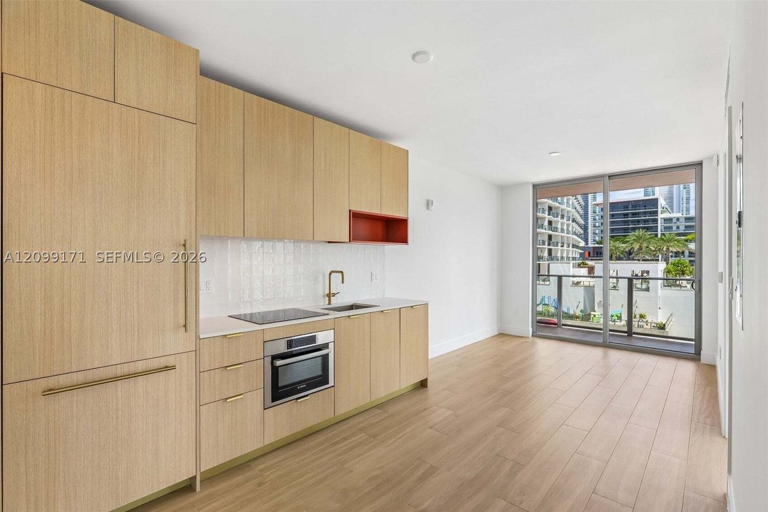 Condo in Miami, Florida, United States 3 - 19029312