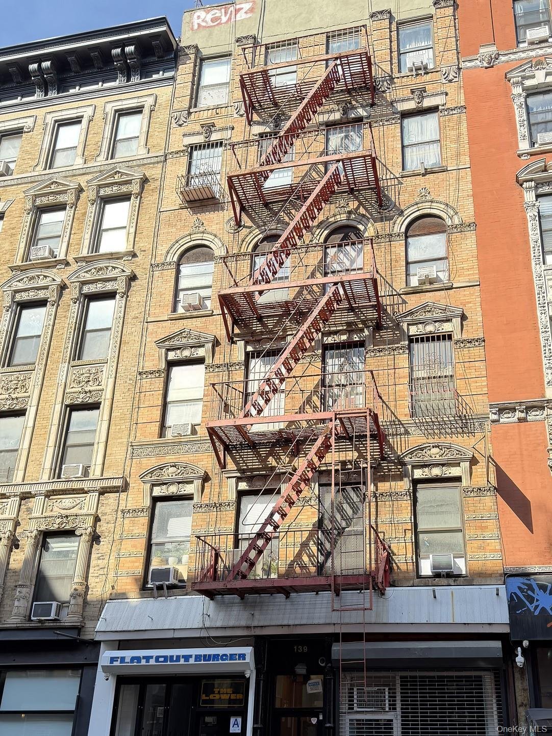 New York, New York, United States 1 - 19024859