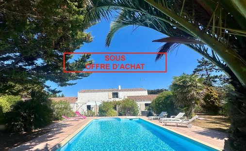 Casa di campagna a Sud Est, Ile d'Yeu, Francia 1