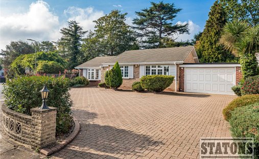 Haus in Arkley, London Borough of Barnet, England 1