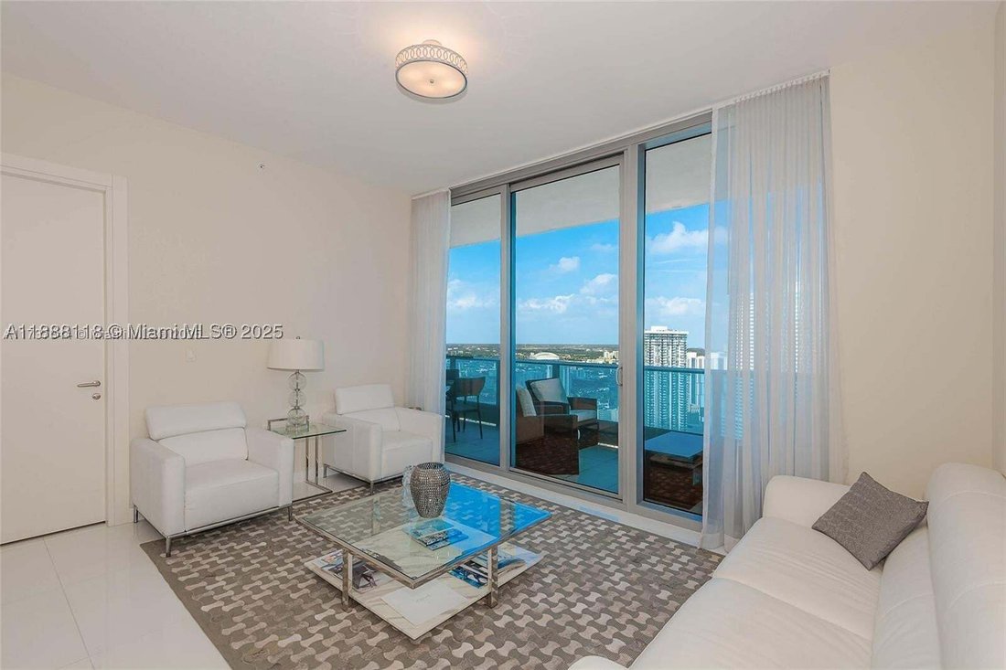 Condo in Miami, Florida, United States 1 - 16714710