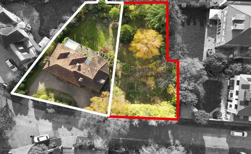 House in Breakspear, Bromley, England 1