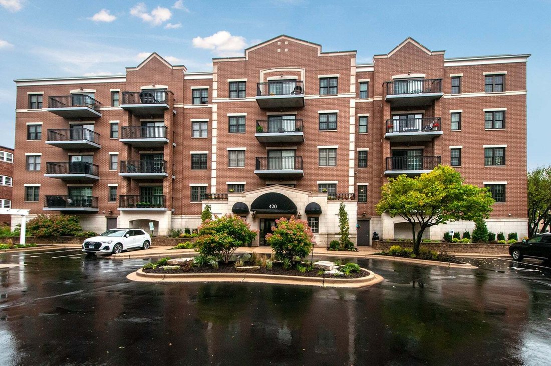 Condo in La Grange, Illinois, United States 1 - 19020654