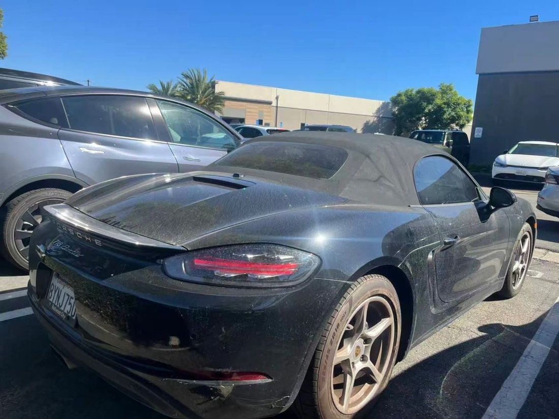 Cabriolet in Costa Mesa, CA, United States 2 - 19032887