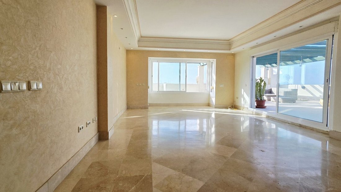 Penthouse in Nueva Andalucia, Marbella, Spain 5 - 19021463