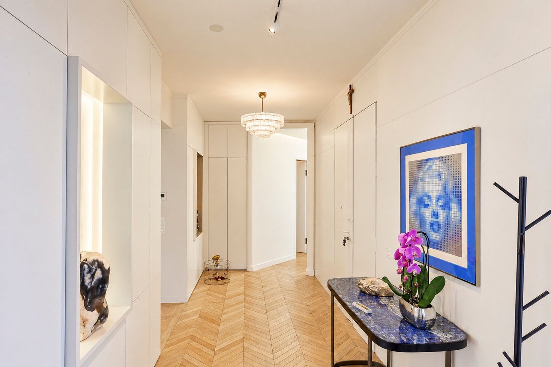 Apartment in Elysées-Madeleine, Paris 8e Arrondissement, Paris 4 - 16091769