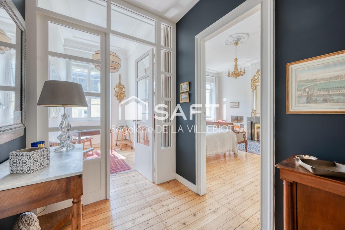 Apartment in Hôtel de Ville-Quinconce-Saint Seurin-Fondaudège, Bordeaux, France 1 - 19028592