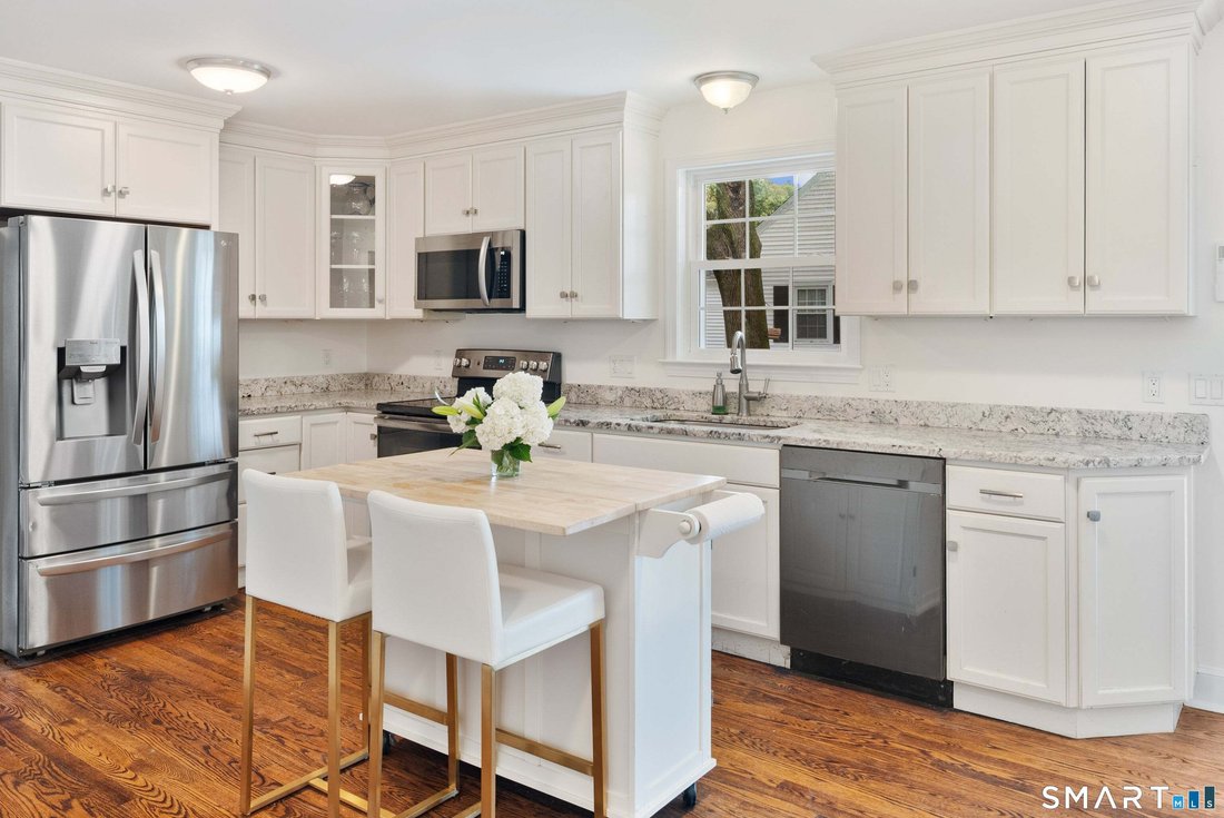 House in Trumbull, Connecticut, United States 4 - 19022812