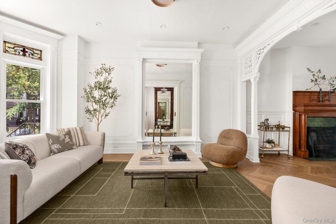 House in New York, New York, United States 4 - 19023483