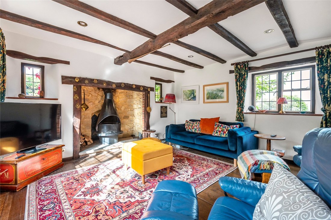 House in Abinger Hammer, England 3 - 19020773