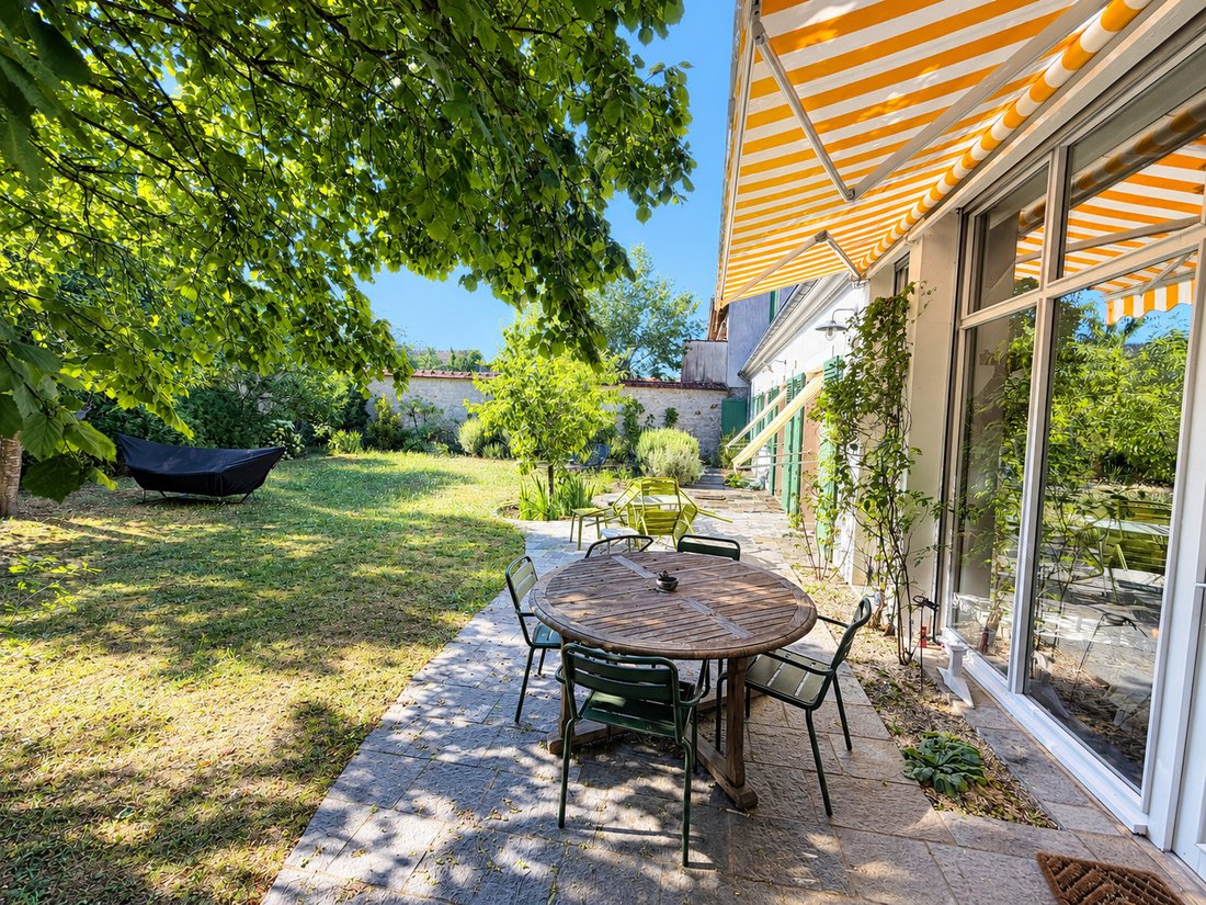 House in Fontainebleau, Ile-de-France, France 2 - 19024843
