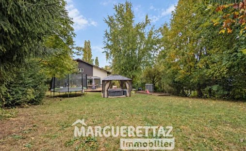 Maison à Viuz-en-Sallaz, Auvergne-Rhône-Alpes, France 1
