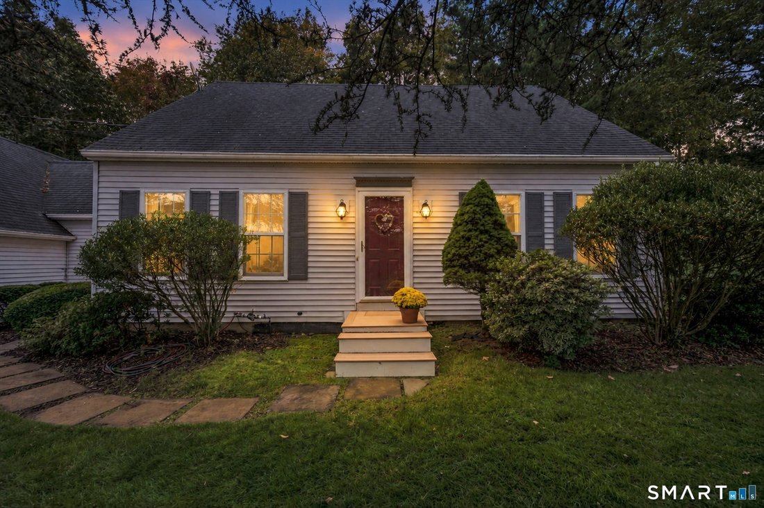 House in Wallingford, Connecticut, United States 2 - 19027719