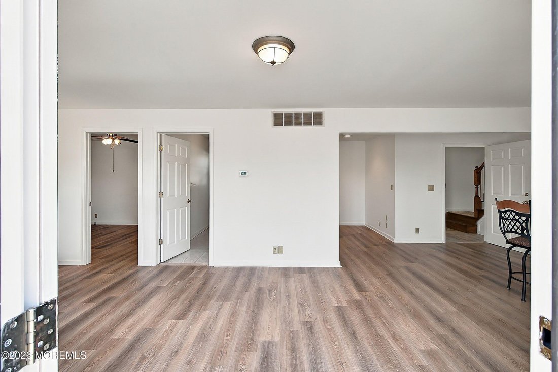 House in Toms River, New Jersey, United States 4 - 19023016