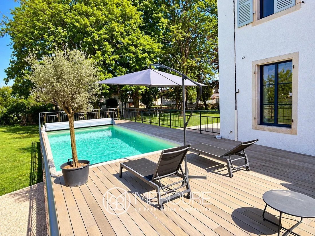 Estate in Chalon-sur-Saone, Bourgogne – Franche-Comté, France 4 - 16408452