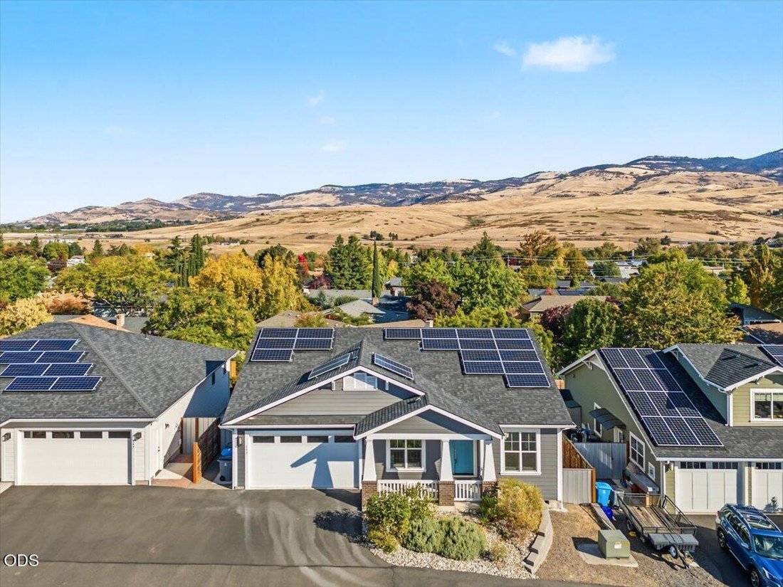 House in Ashland, Oregon, United States 2 - 19026846