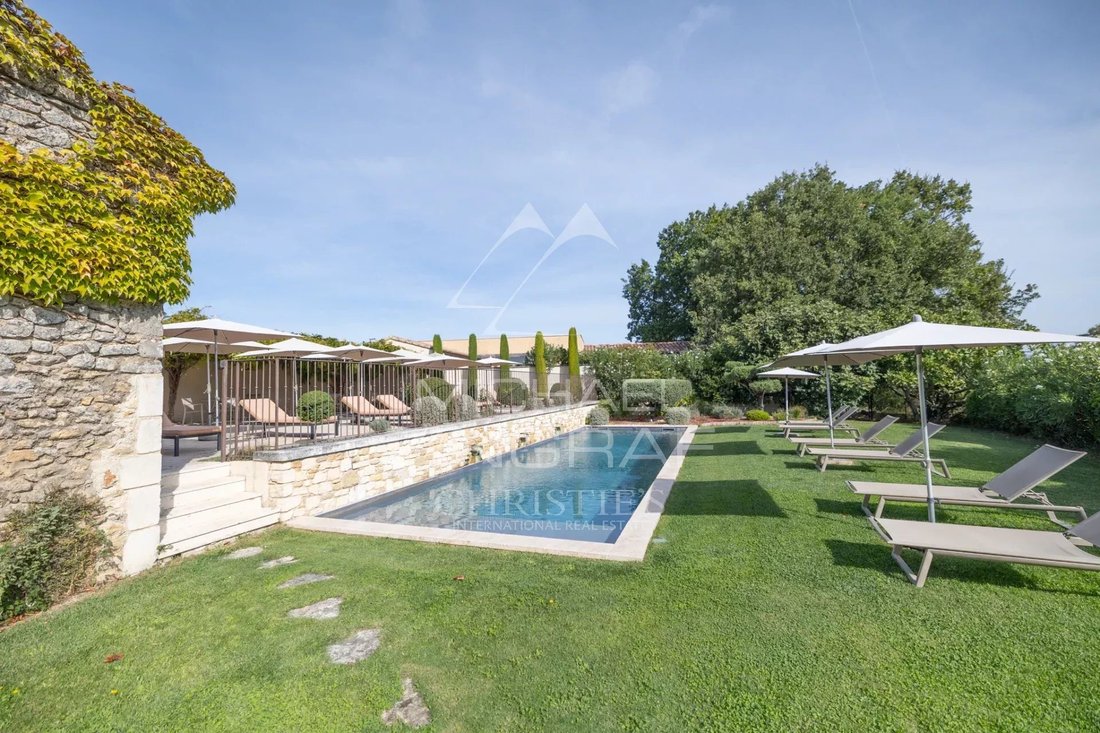 Estate in Oppède, Provence-Alpes-Côte d'Azur, France 3 - 19029798