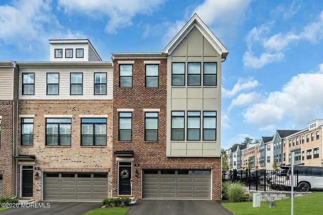 Townhouse in North Middletown, New Jersey, United States 3 - 19029049