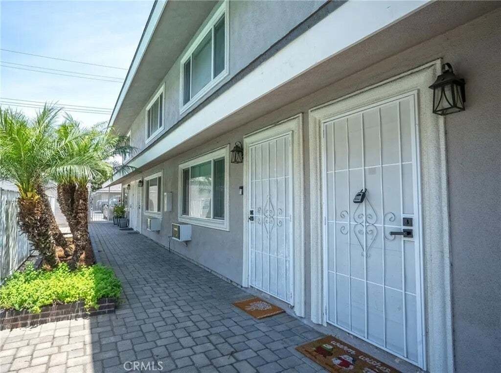 Garden Grove, California, United States 2 - 19024484
