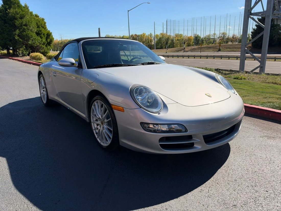 Cabriolet in Hillsboro, OR, United States 3 - 19028361