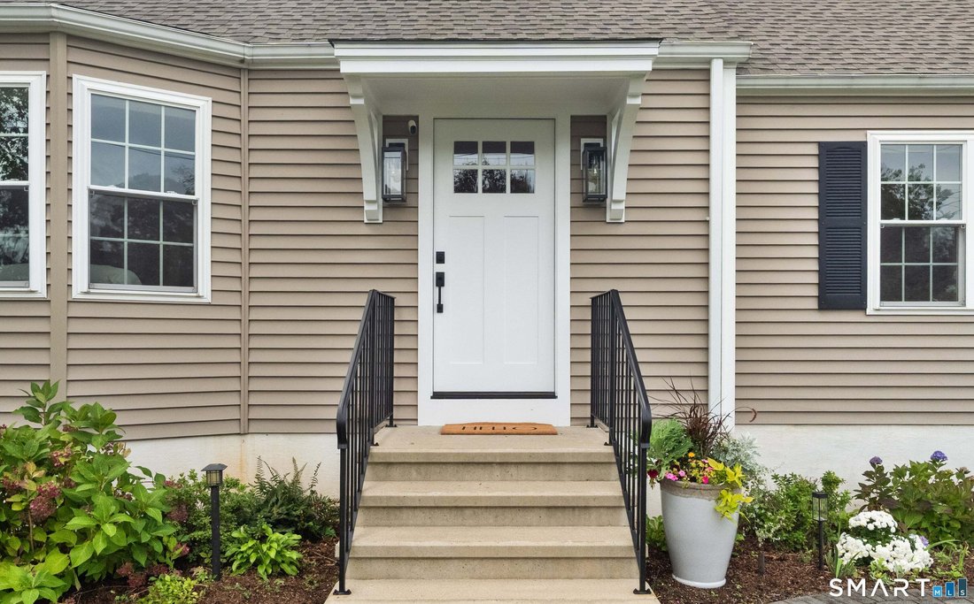 House in Trumbull, Connecticut, United States 3 - 19022812