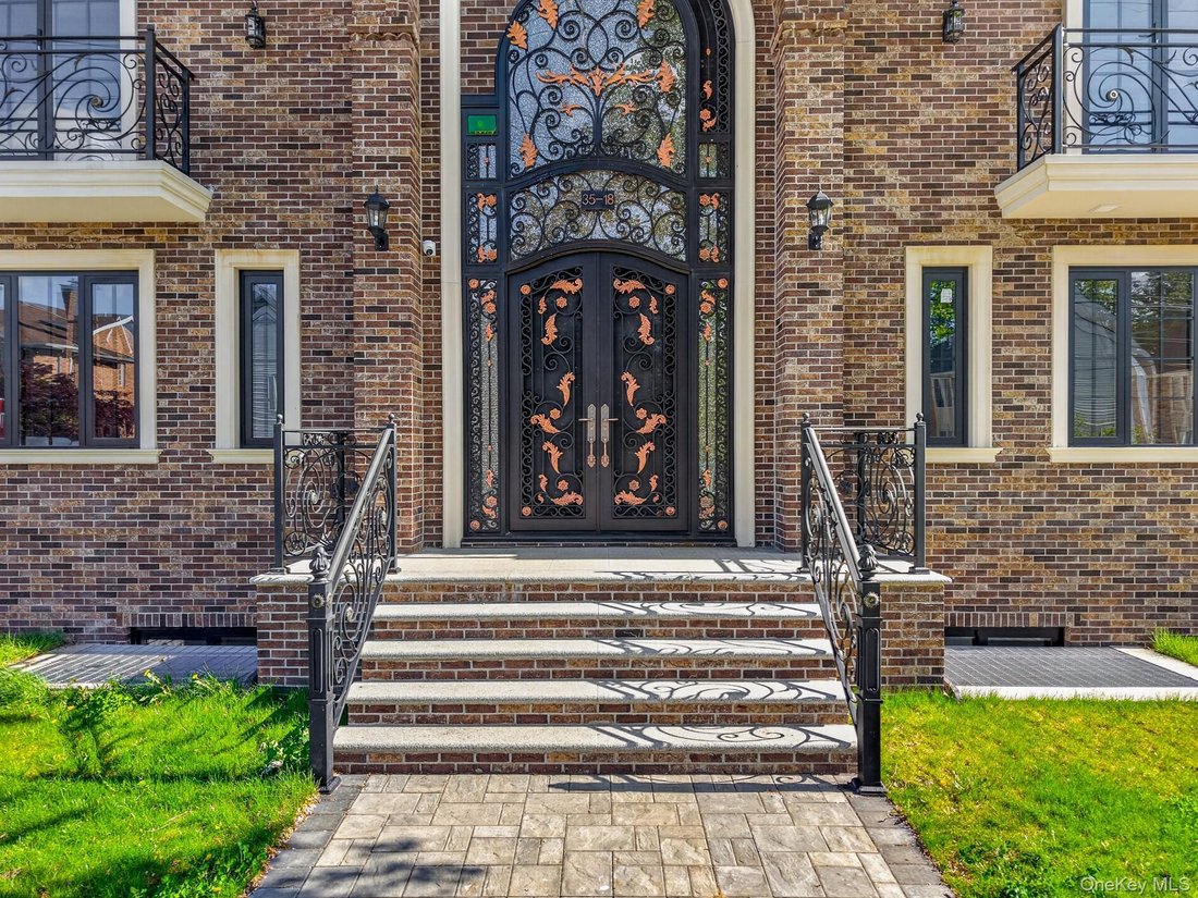 House in New York, New York, United States 3 - 19020599