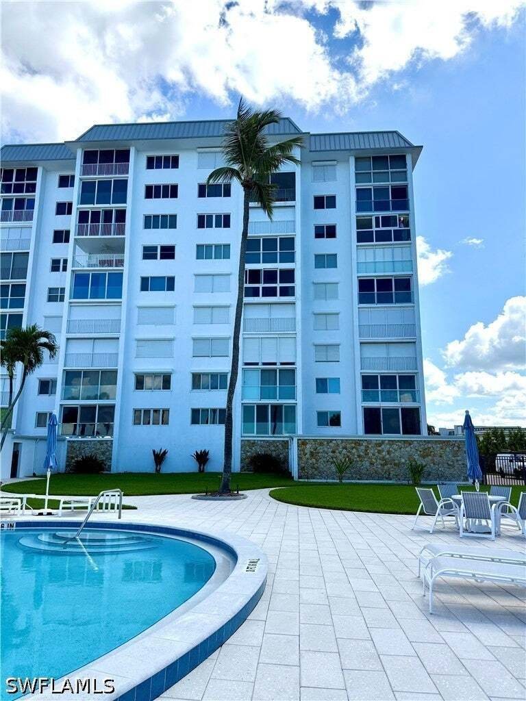 Condo in Naples, Florida, United States 5 - 19022875
