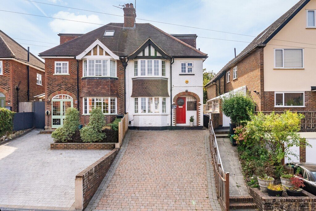 House in Dorking, England 1 - 19027100