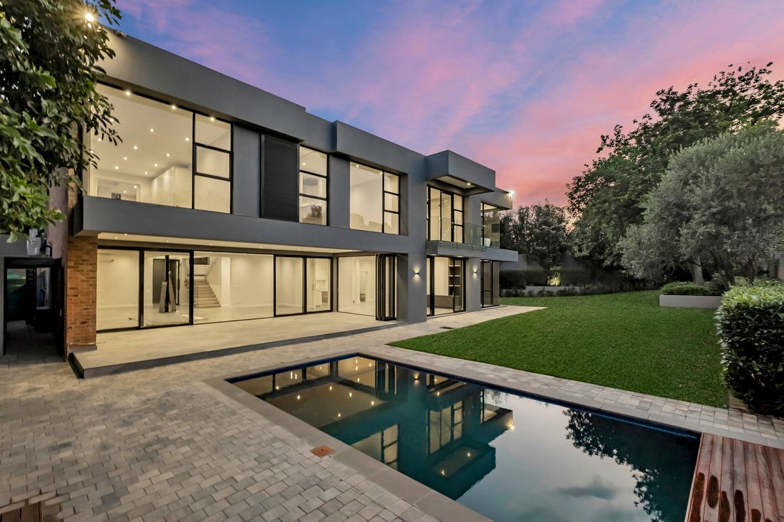 House in Illovo, Sandton, Gauteng 1 - 18972744