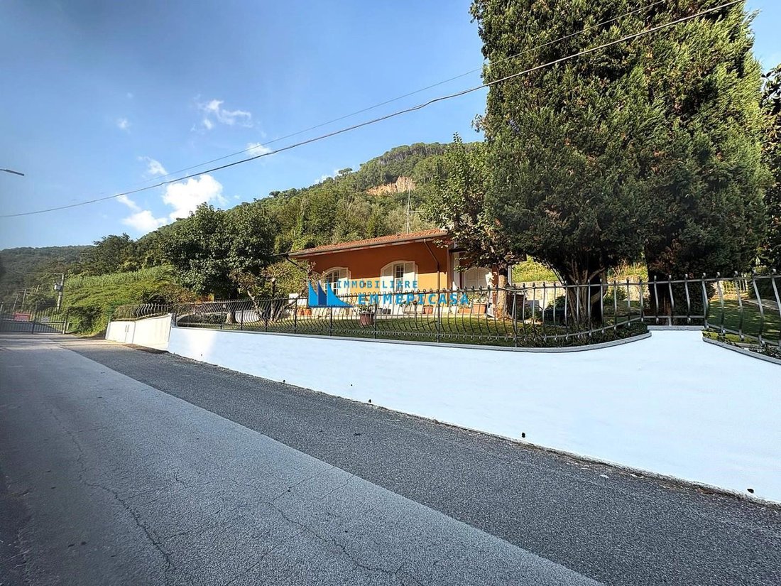 Villa in Mirteto, Massa, Tuscany 2 - 19024790