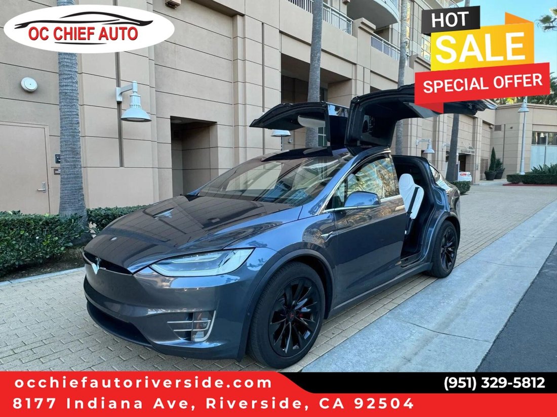 Suv in Riverside, CA, United States 1 - 19029673