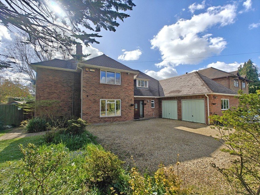 Haus in New Milton, England 1 - 18982709