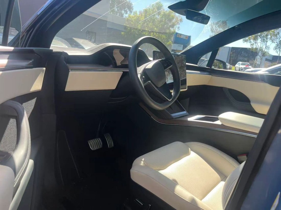 Suv in Costa Mesa, CA, United States 3 - 19032894