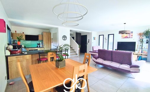 Casa en Saint-Mathieu-de-Tréviers, Occitania, Francia 1