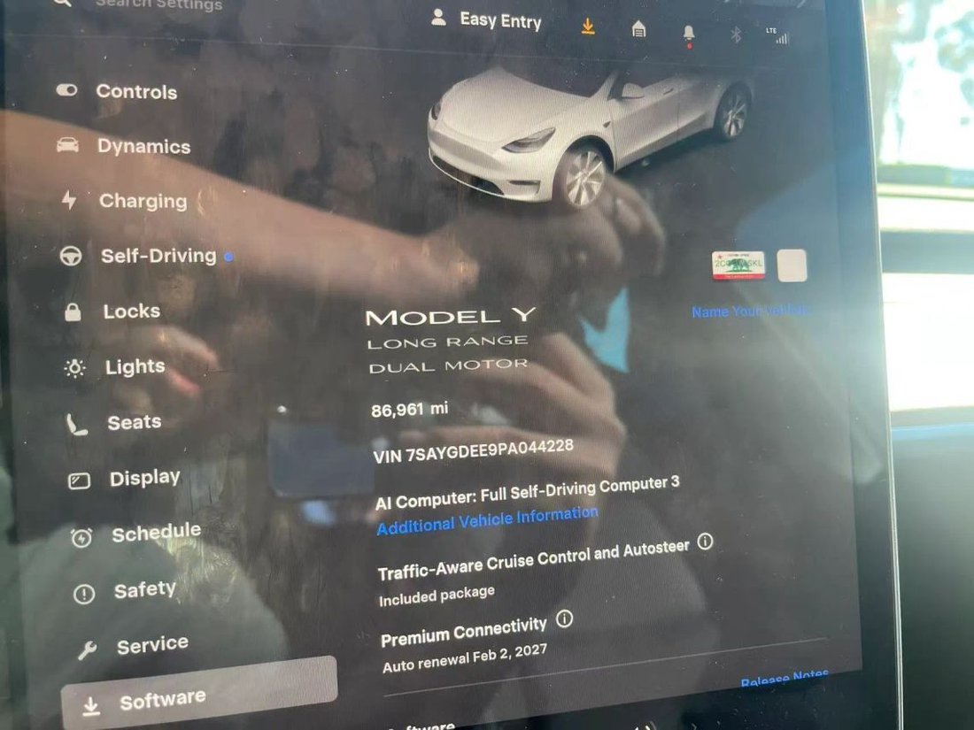 Suv in Costa Mesa, CA, United States 5 - 19032899