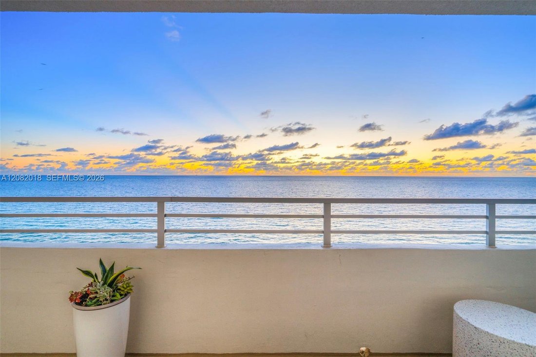 Condo in Miami Beach, Florida, United States 2 - 19025090