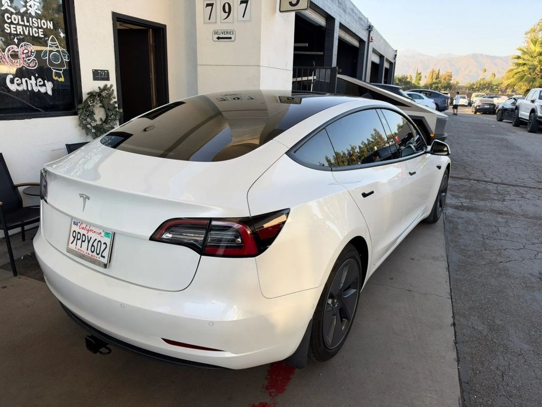 Sedan in Azusa, CA, United States 2 - 19028313
