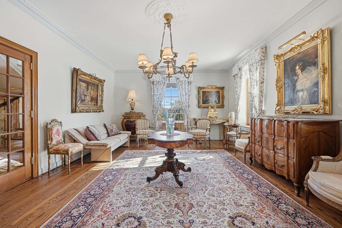 House in Westmount, Quebec, Canada 5 - 19025246