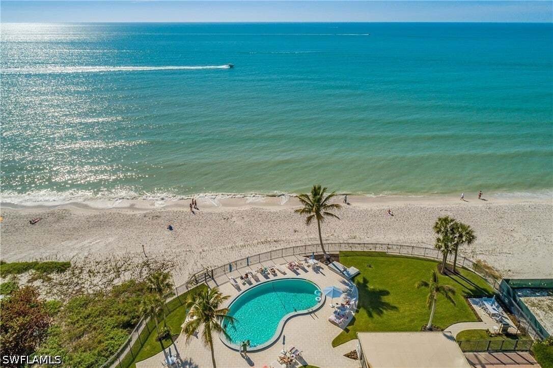 Condo in Naples, Florida, United States 3 - 19022875