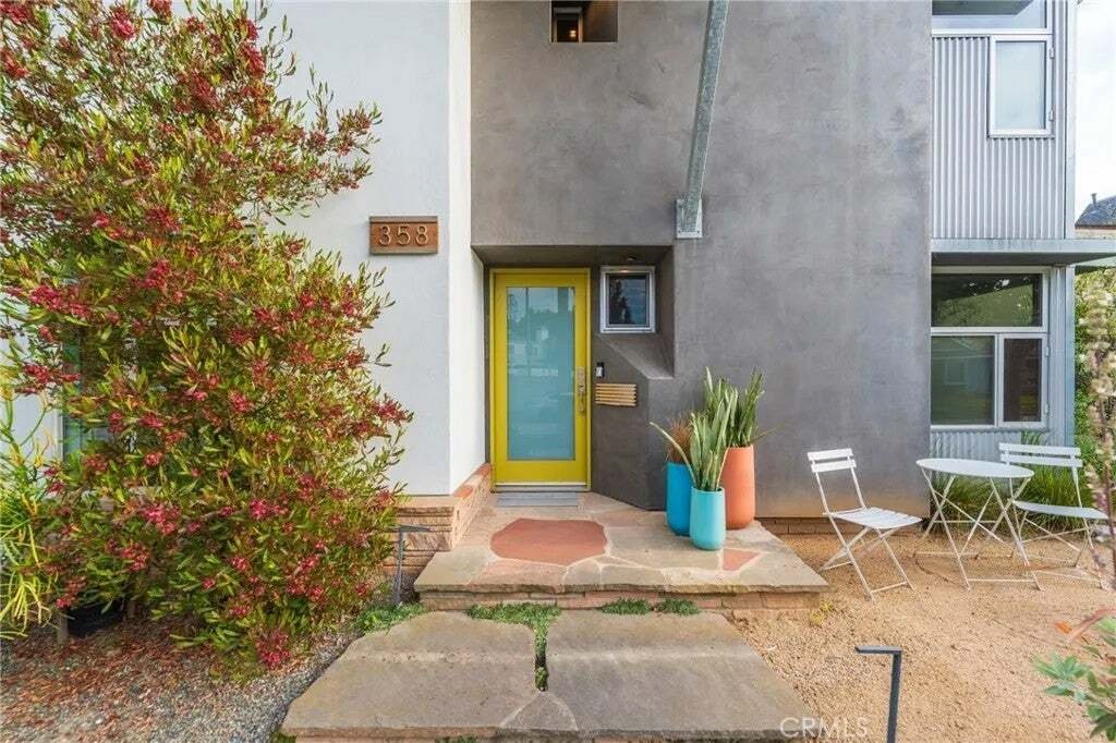 House in Signal Hill, California, United States 2 - 19027024