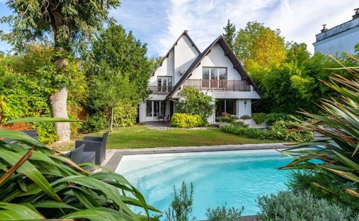 Casa en Bourg-La Feuillaume Nord, La Celle-Saint-Cloud, Francia 1