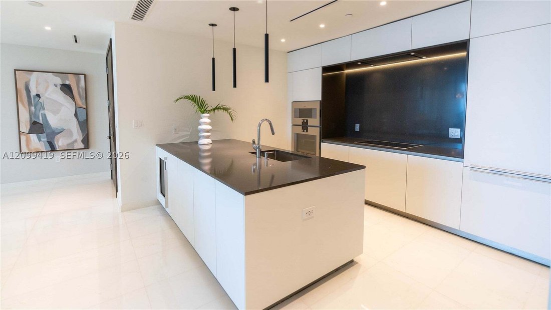 Condo in Miami, Florida, United States 3 - 19020358