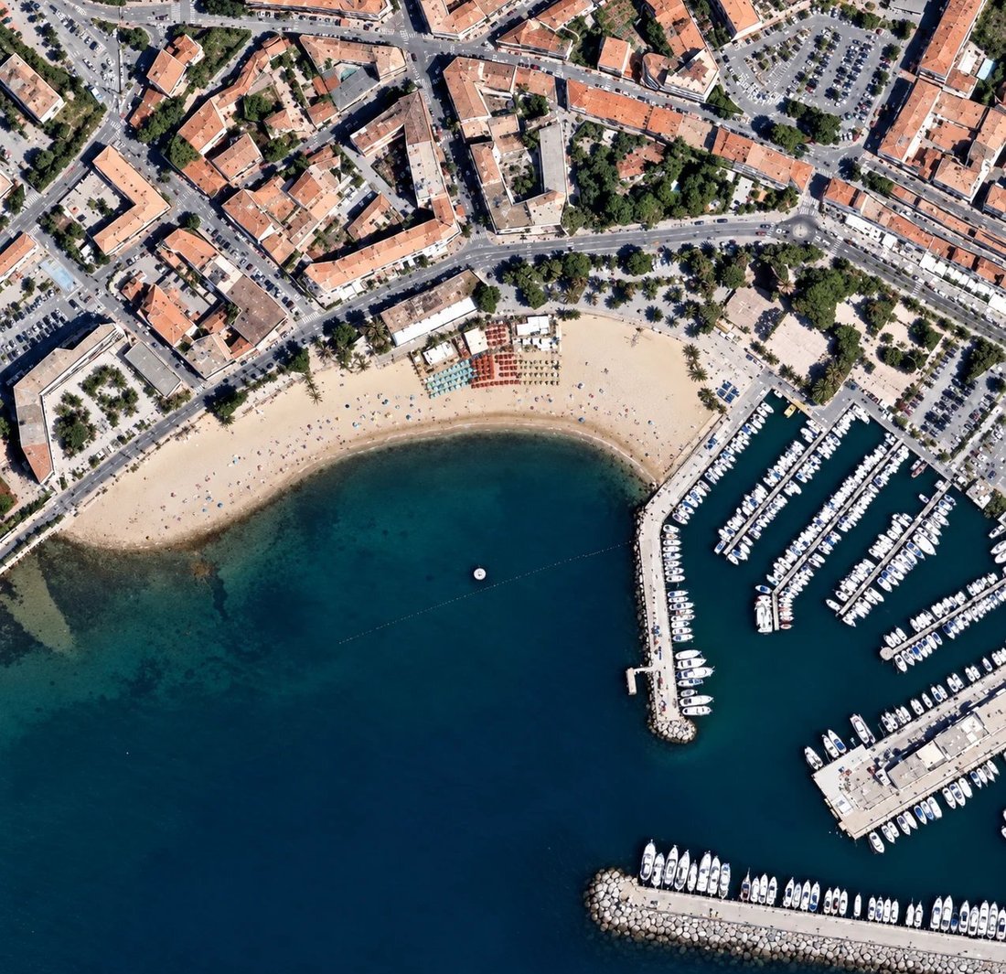 Estate in Ville-Les Saquedes-Le Bouillonnet, Sainte-Maxime, France 2 - 19029379